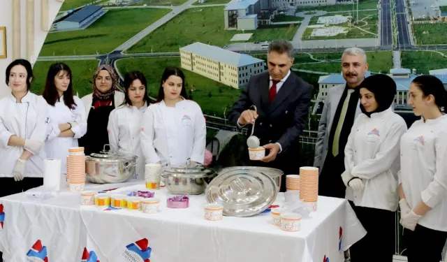 AİÇÜ’de öğrencilere “Üniversitemize Hoş Geldiniz” etkinliği