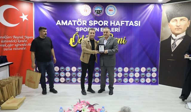 OGC Genel Başkanı Nihat Aydın’a 'sporun enleri' ödülü