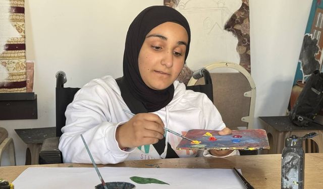 Ağrılı Eylül’ün “ressam olma hayali” gerçekleşti