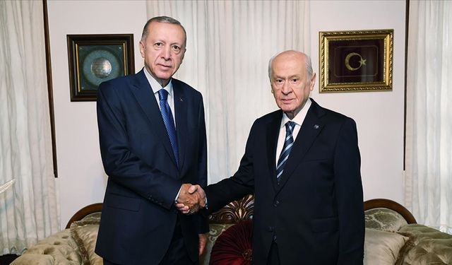 Cumhurbaşkanı Erdoğan, Devlet Bahçeli'yi övdü!
