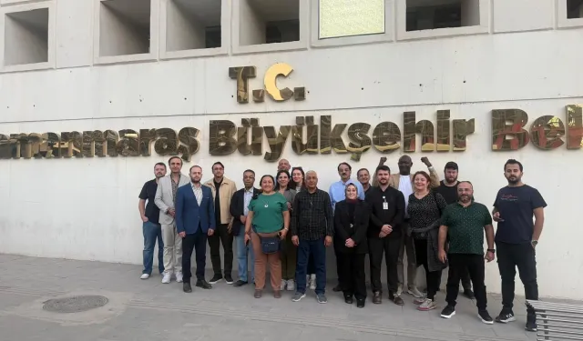 Yabancı gazeteciler deprem şehirlerinde asrın inşasına hayran kaldılar