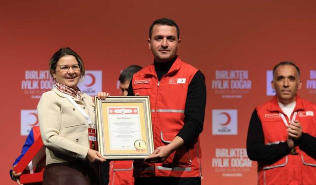 Türk Kızılayı Ağrı Şubesi’ne 13 Ödül!