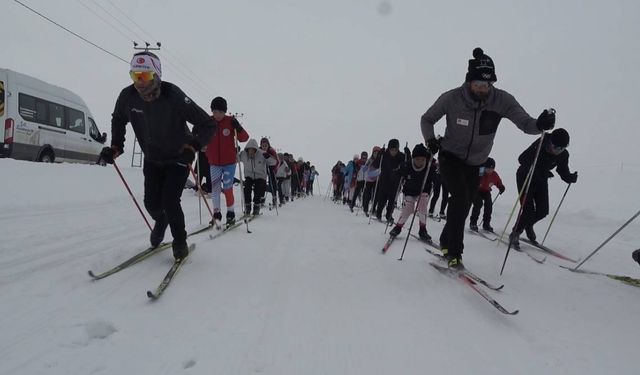 Ağrılı sporcular, eksi 25 derecede antrenman yapıyorlar!