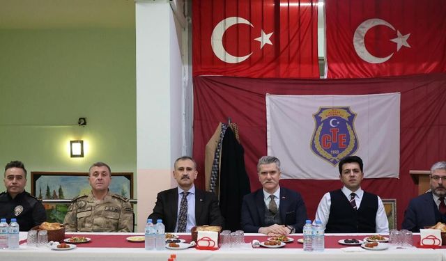 Vali Bozkurt, Başsavcı Çalış ve Protokol Cezaevi’nde İftarda