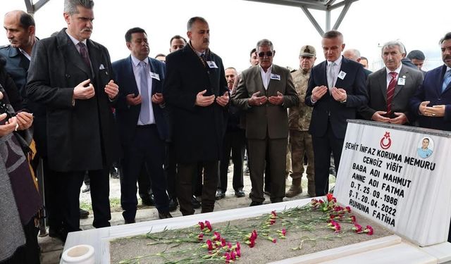 Ağrı Valisi Bozkurt, Şehit Cengiz Yiğit İçin Düzenlenen Anma Programına Katıldı
