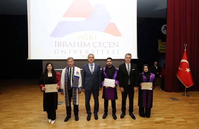 AİÇÜ’de 2025-2026 Akademik Yılı Mezuniyet Töreni Gerçekleşti