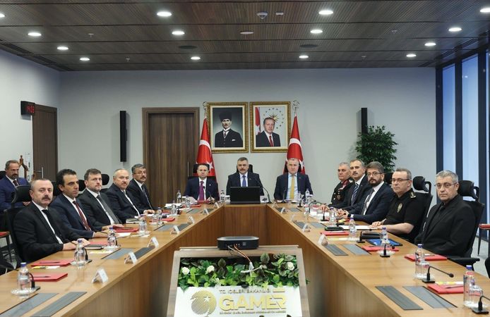 Vali Bozkurt, Spor Güvenliği Değerlendirme Toplantısı'na Katıldı