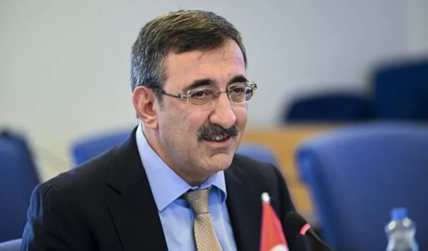 Cumhurbaşkanı Yardımcısı Yılmaz, asgari ücret açıklamasında bulundu!