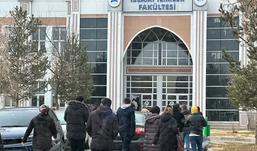 Hatasonu Ağrı'da AÖF sınavı rüzgarları esti!