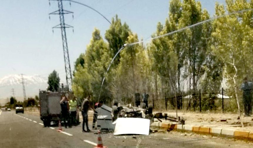 Ağrı’da araç takla attı, 5 kişi yaralandı!