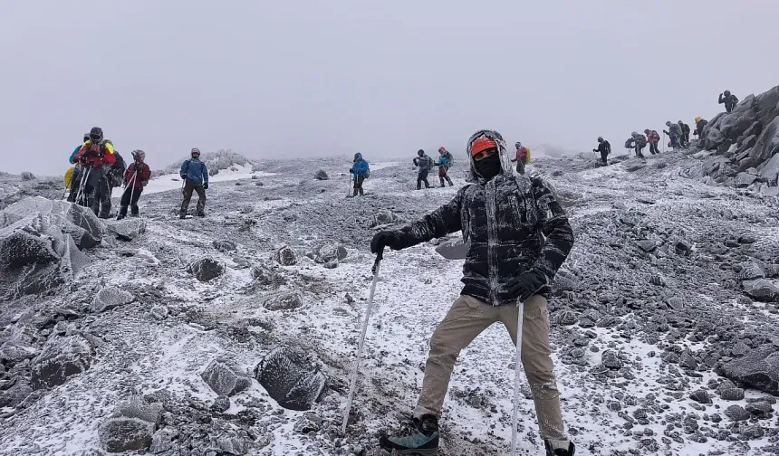 Ağrı Dağı’nda dondurucu soğuk hakim!