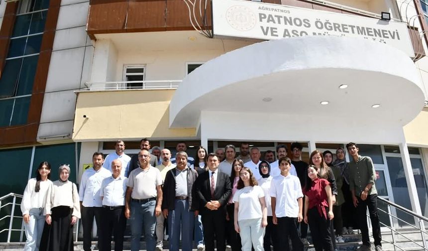 Başkan Taşkın’dan Öğrencilere Anlamlı Ödül Töreni