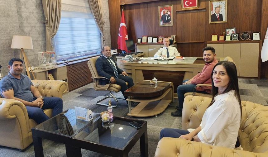 Kazım Karabekir Ortaokulu Müdürü Kaya, başarıyla Hasan Kökrek’i ziyaret etti