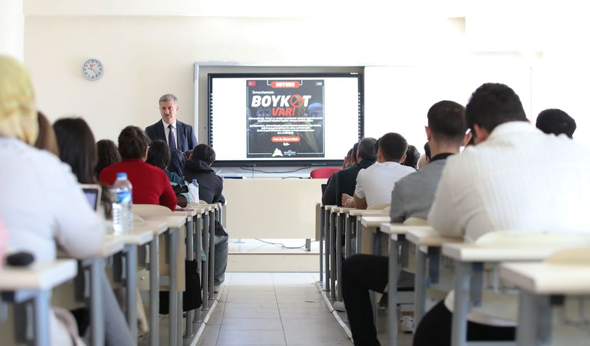 AİÇÜ’de İlk Ders “Filistin ve Gazze” Teması ile Gerçekleştirildi