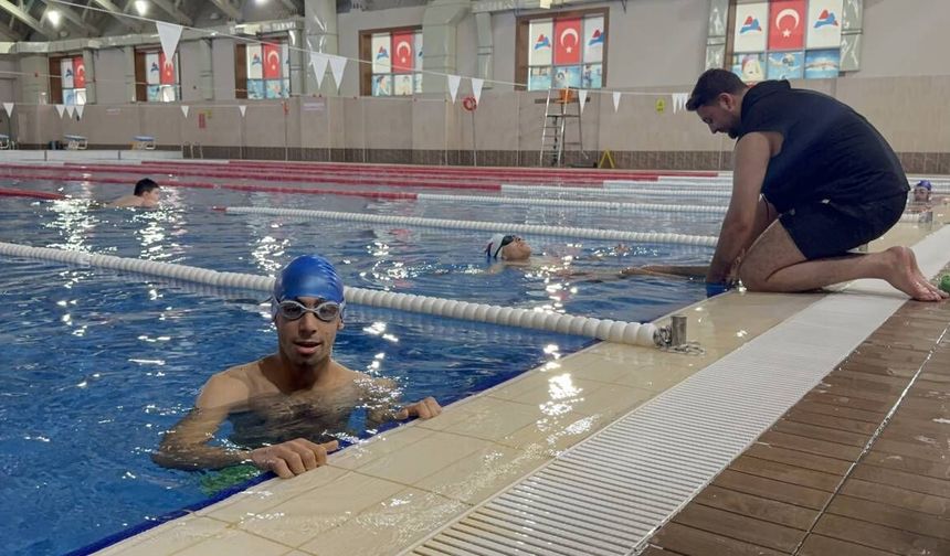 Ağrı’daki Engelli Çocuklar, Yüzerek Sosyalleşiyor!