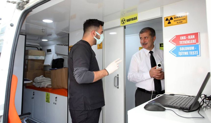 Mobil Sağlık Aracı, AİÇÜ’de Sağlık Taraması Yapıyor