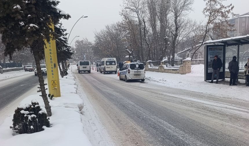 Eksi 25 Derecede Zabıta Nöbeti: Eleşkirt Halkına Yönelik Uygulama Tepki Çekiyor