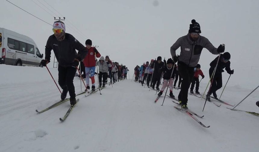Ağrılı sporcular, eksi 25 derecede antrenman yapıyorlar!