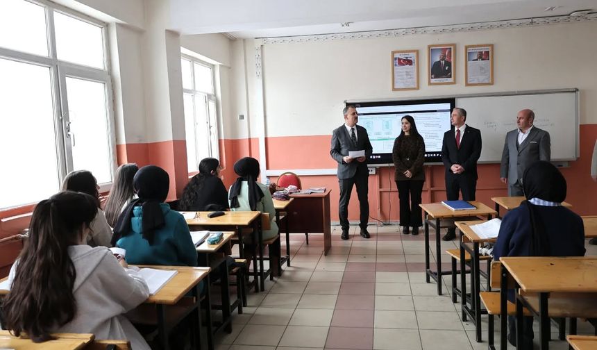 Vali Önder Bozkurt’tan Hayrettin Atmaca Anadolu Lisesi’ne Ziyaret