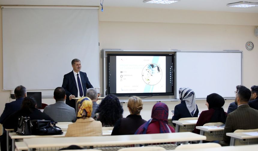 AİÇÜ’de Proje Hazırlama ve Yazma Eğitimi başladı