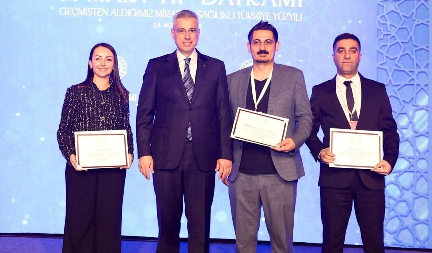 Op. Dr. Mahmut Baran Yerlikaya, Yılın Hekimi Seçildi