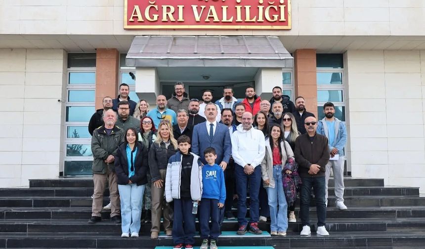Ağrı Valisi Önder Bozkurt’tan kardeşlik ve kültür vurgusu