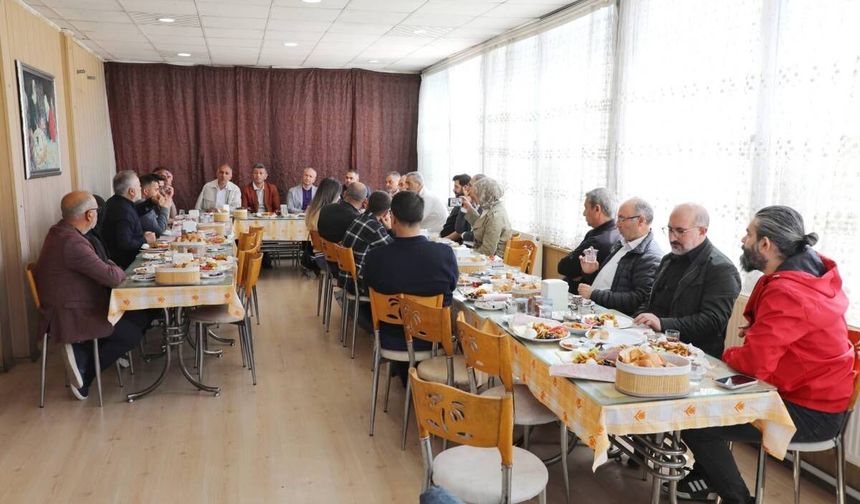 Kamu Kurumları, Akademisyenler ve Basın Mensuplarından Kerem Bebek’e Destek!