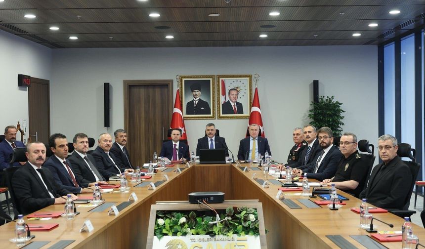 Vali Bozkurt, Spor Güvenliği Değerlendirme Toplantısı'na Katıldı