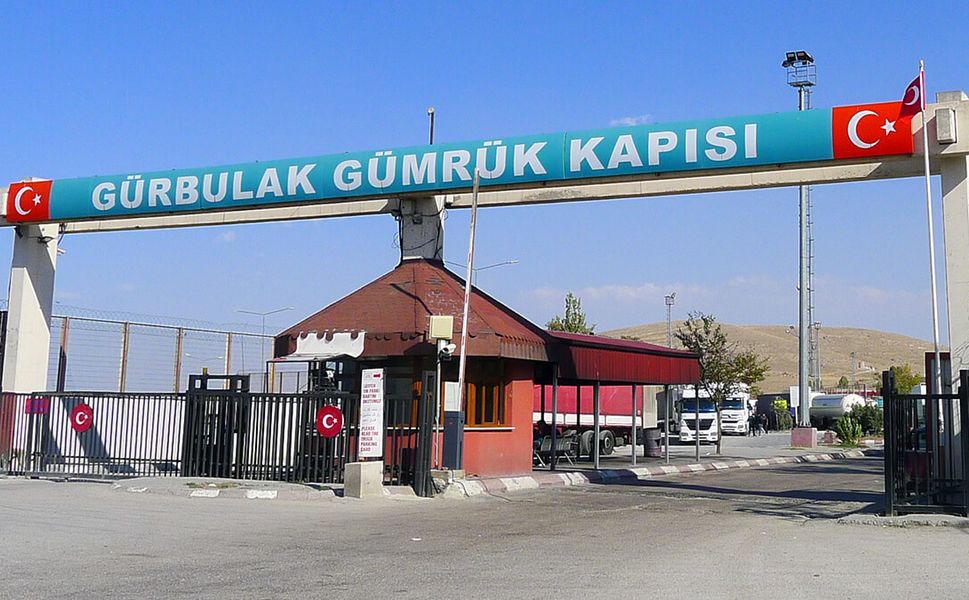 Gürbulak Gümrük Kapısı’nda 721 kilogram sıvı madde ele geçirildi