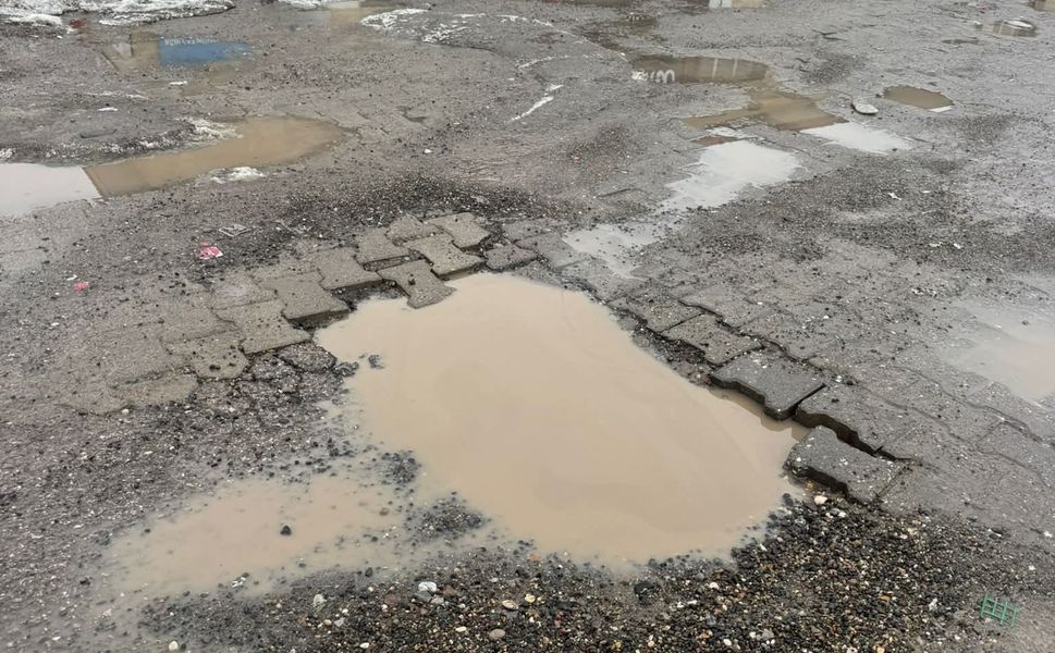 Ağrı’da Asfalt Alarmı: Ana Arterler ve Mahalle Yolları Perişan