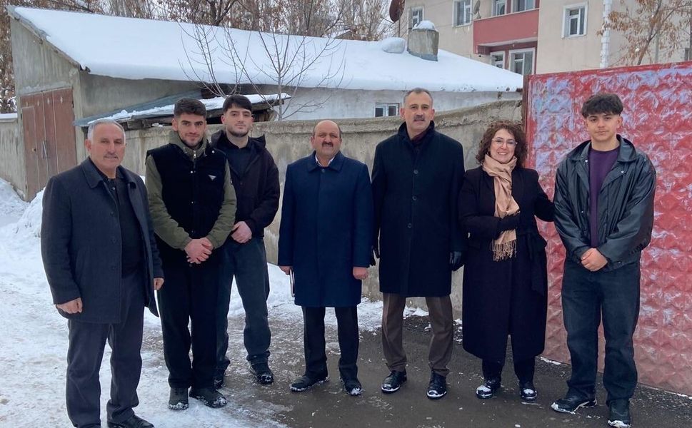 Vali Önder Bozkurt’tan Gazi Mahallesi’nde Gönüllere Dokunan Ziyaret