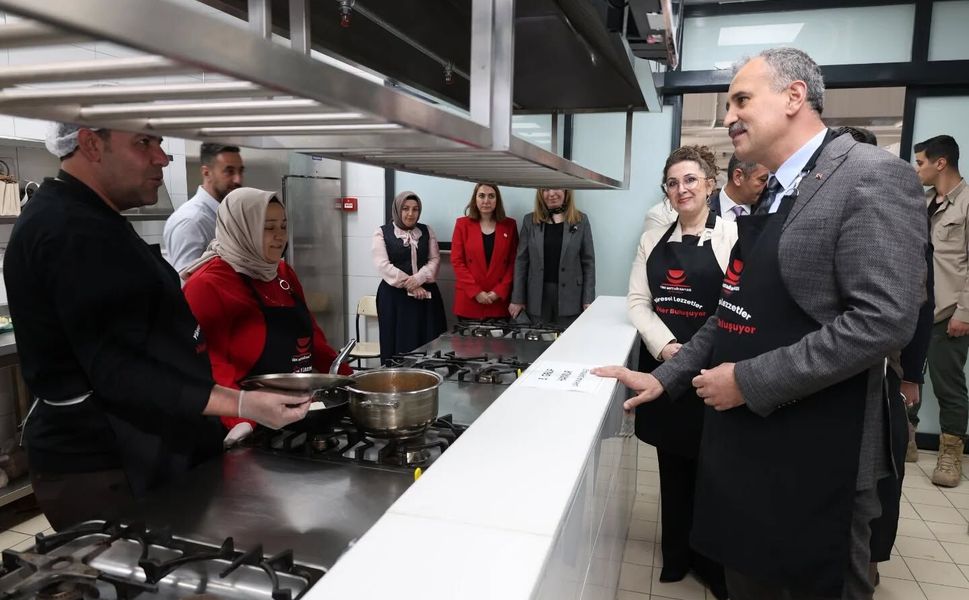 Vali Önder Bozkurt’tan Ağrı’nın Kadim Mutfağına Güçlü Destek